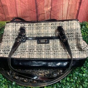 Chic Black and Cream Women's Handbag 9&Co